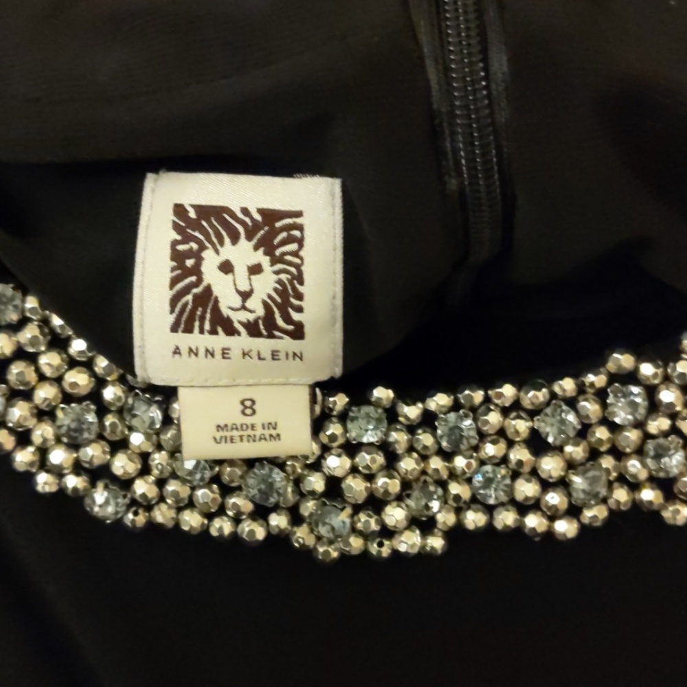 Dress - Picture 5 of 6
